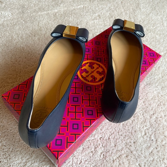 NWT TORY BURCH Chase Ballet-Nappa Navy Leather Flats Size 5.5 - Picture 8 of 8